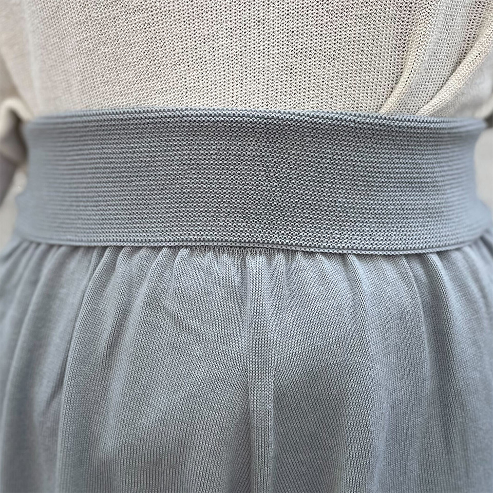 五泉ニット のびるニットパンツ レギュラータイプ ポケット付き