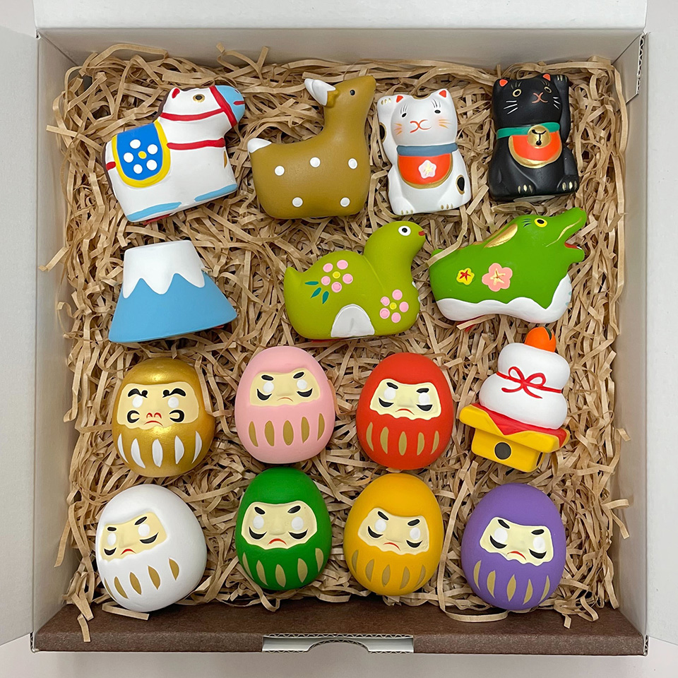 倉を掃除中に、でてきた、置物です。期間限定で、20000 倉を掃除中に